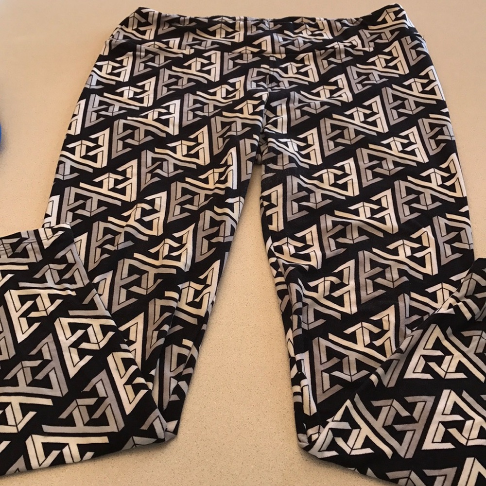 Lularoe leggings.